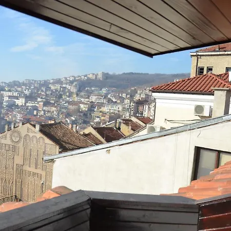 Lion Veliko Tarnovo