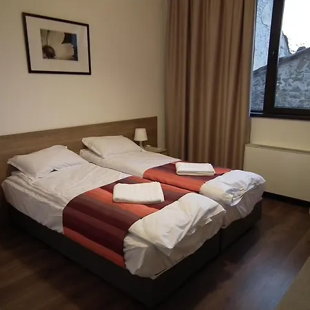 Lion Veliko Tarnovo